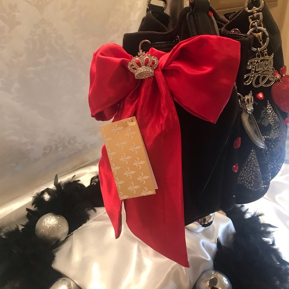 Rare gorgeous ✨vintage y2k black velvet and red satin purse ♥️ - Picture 5 of 14